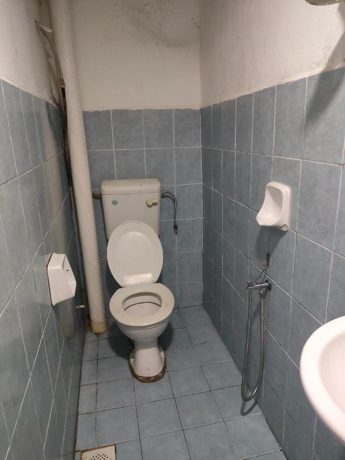 Ash Hotel Серембан Екстериор снимка